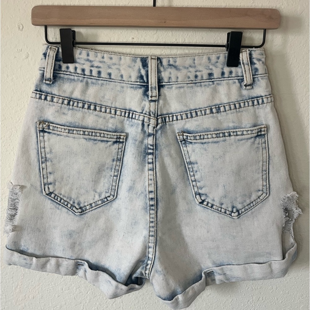 Light washed distressed denim shorts, Size S - Picture 2 of 6